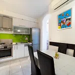Апартаменты Happy In Center 10 Min Walk From Bacvice