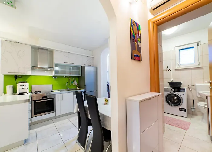 Happy In Center 10 Min Walk From Bacvice Apartman Split