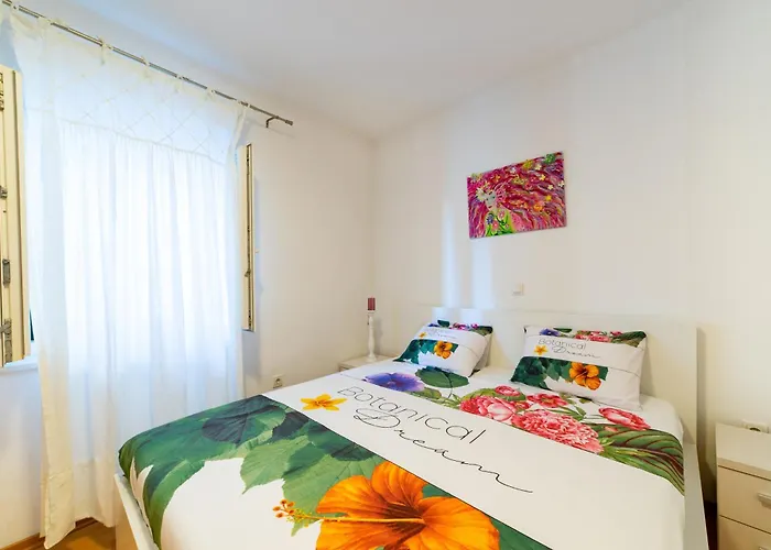 Happy In Center 10 Min Walk From Bacvice Apartman