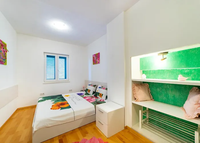 Happy In Center 10 Min Walk From Bacvice Apartman