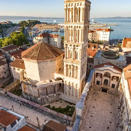 Happy In Center 10 Min Walk From Bacvice Split