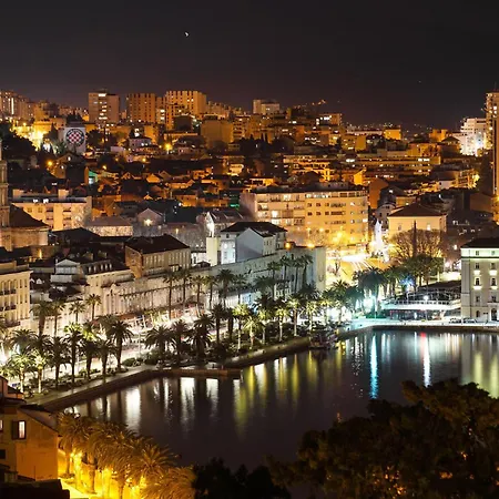 Happy In Center 10 Min Walk From Bacvice Apartament