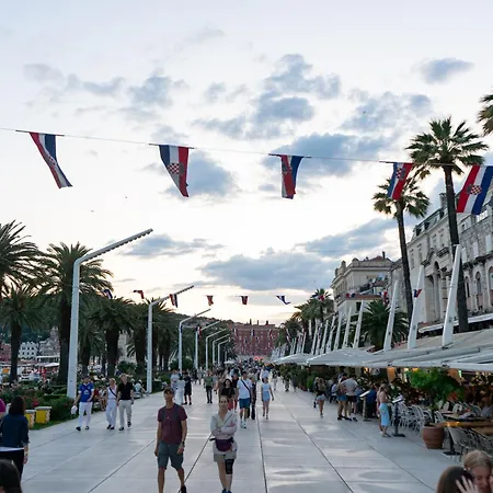 Apartament Happy In Center 10 Min Walk From Bacvice