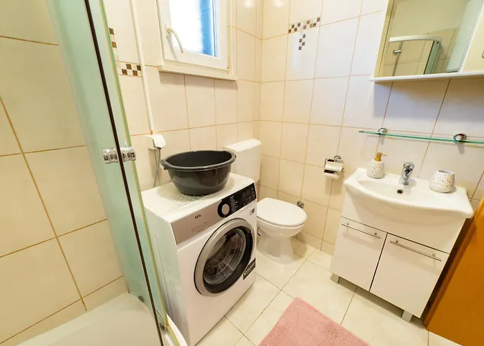 Happy In Center 10 Min Walk From Bacvice Appartement